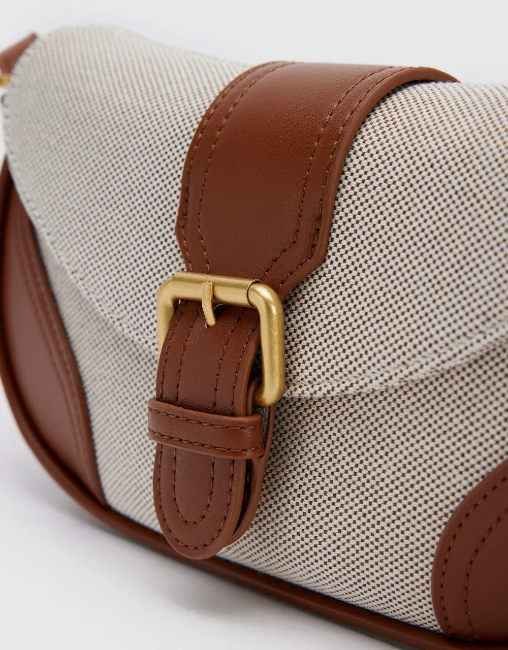 Crossbody Bag With Buckle sold by Urban Revivo product image thumbnail 5