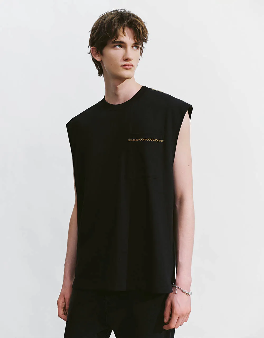 Crew Neck Loose Tank Top sold by Urban Revivo product image thumbnail 3
