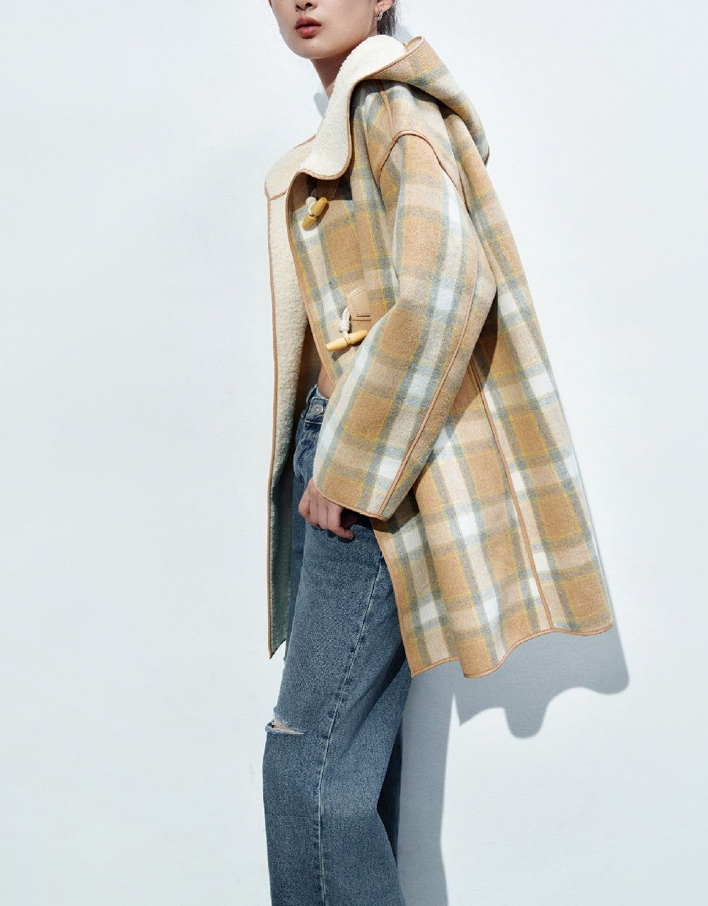 Plaid Drop Shoulder Sleeve Coat sold by Urban Revivo product image thumbnail 3