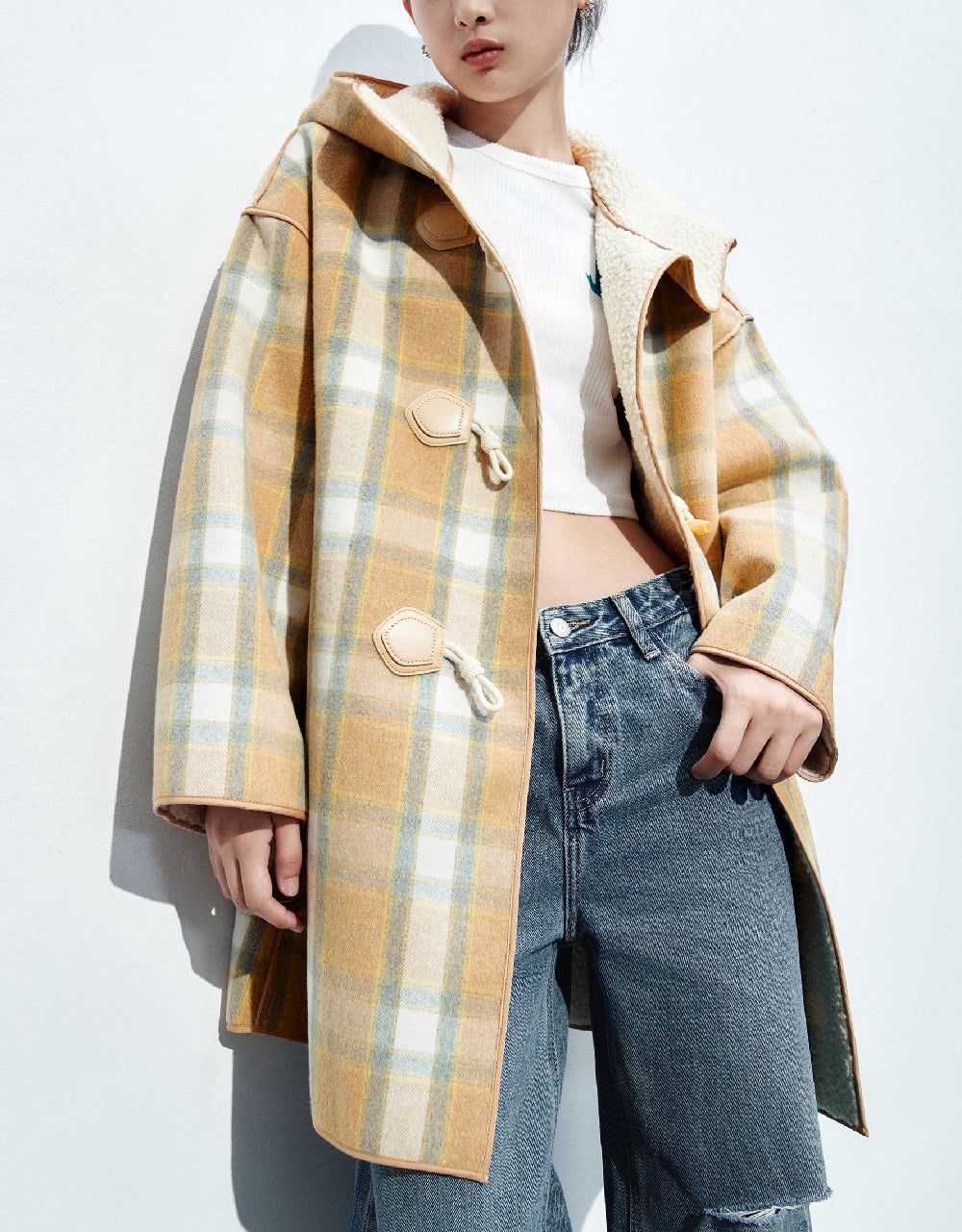 Plaid Drop Shoulder Sleeve Coat sold by Urban Revivo product image thumbnail 2