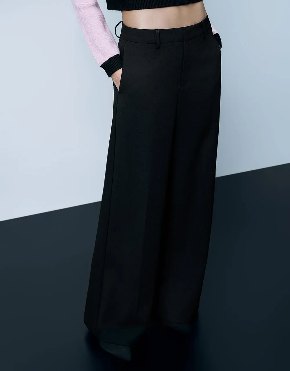Tailored Wide-Leg Pants sold by Urban Revivo product image thumbnail 4