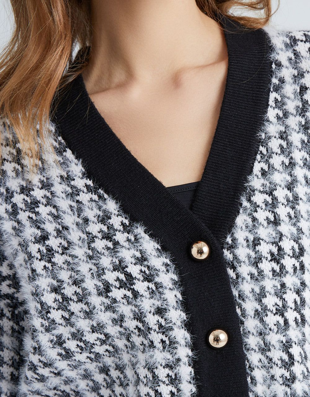Fluffy Houndstooth Pattern Contrast Trim Cardigan sold by Urban Revivo product image thumbnail 3