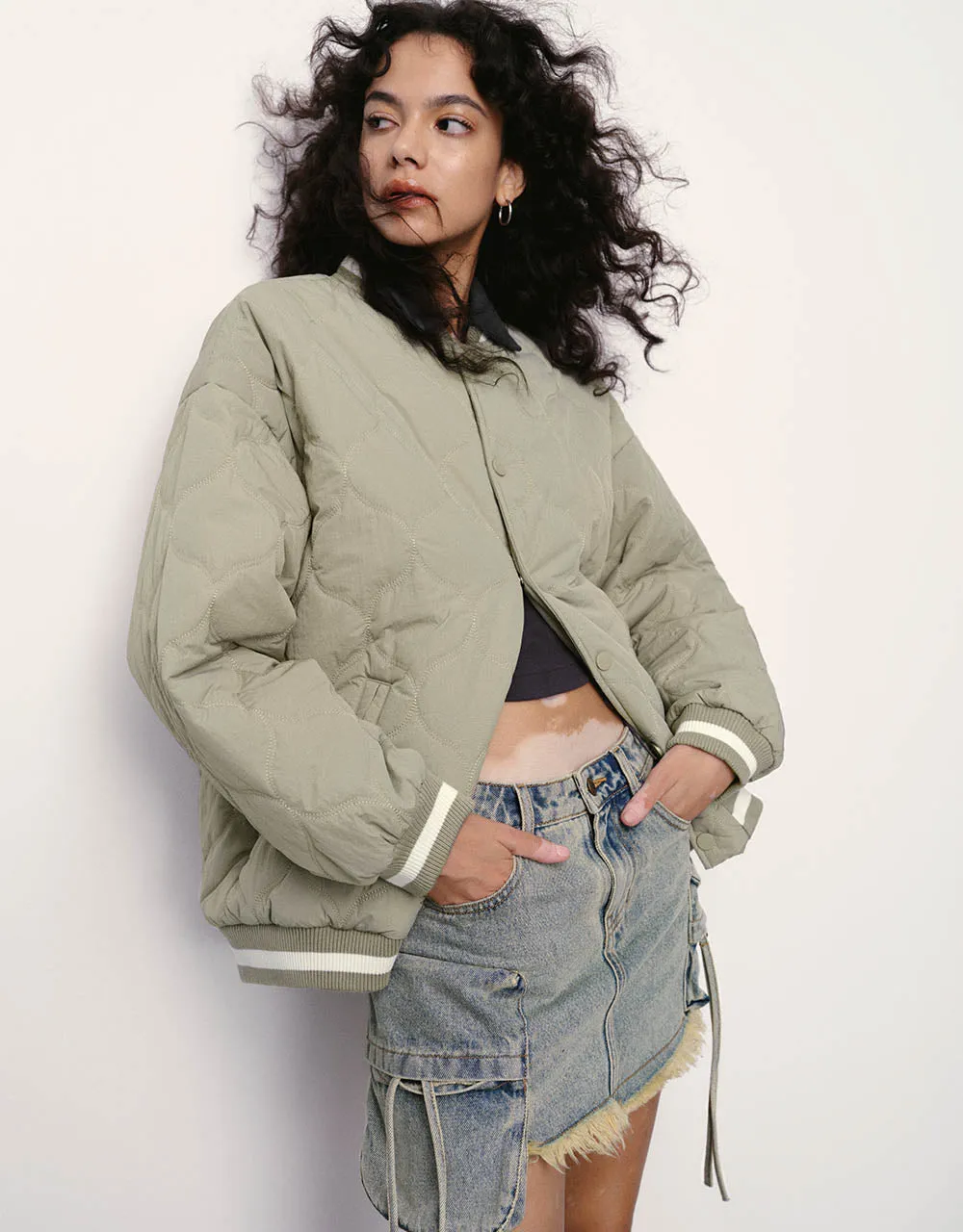 Drop Shoulder Sleeve Embossed Padded Coat sold by Urban Revivo product image thumbnail 3