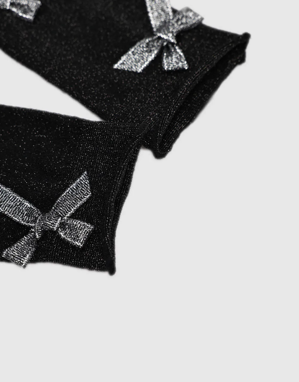 Bow Décor Mid-Length Socks sold by Urban Revivo product image thumbnail 4