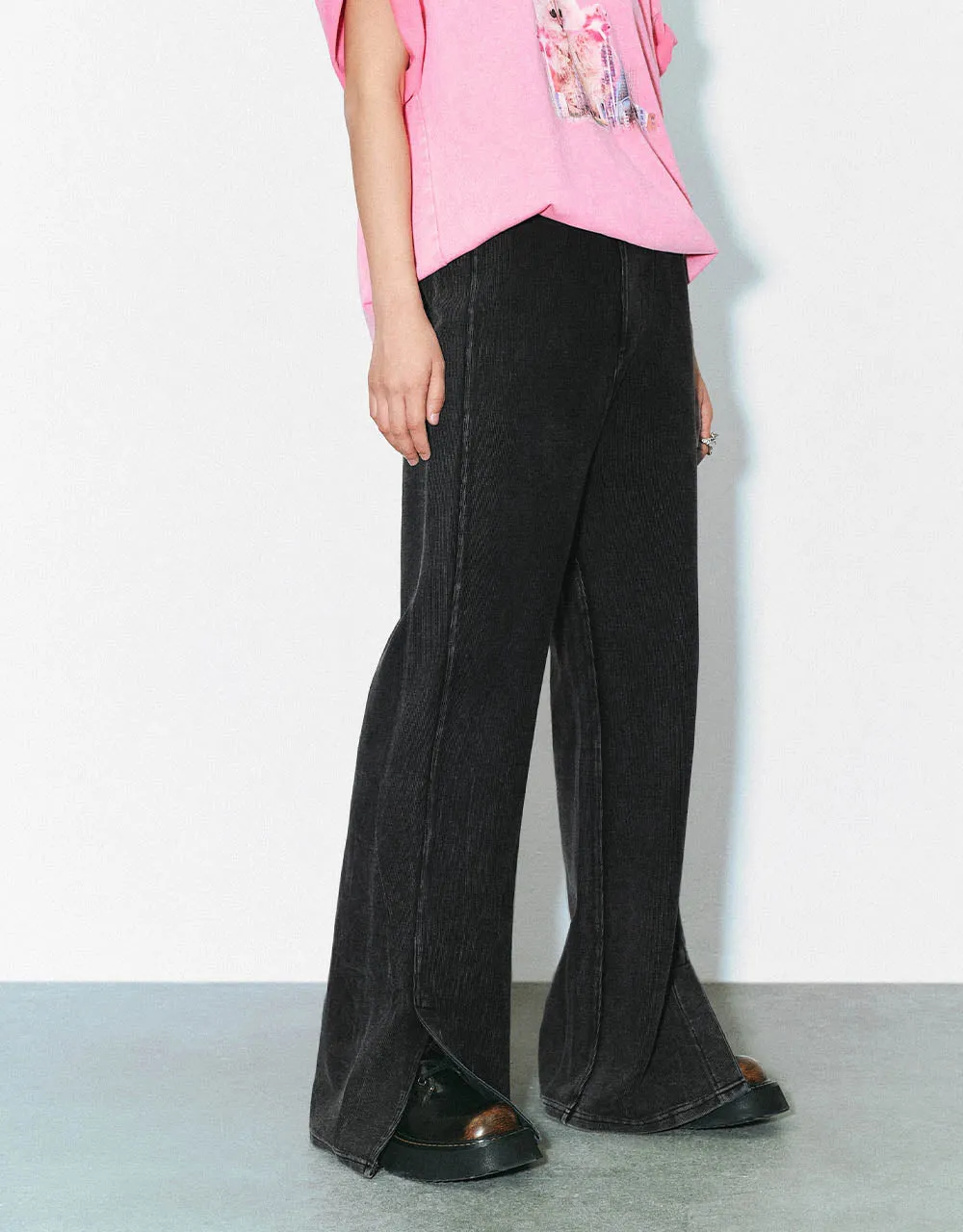 Elastic Waist Flare Jeans sold by Urban Revivo product image thumbnail 4