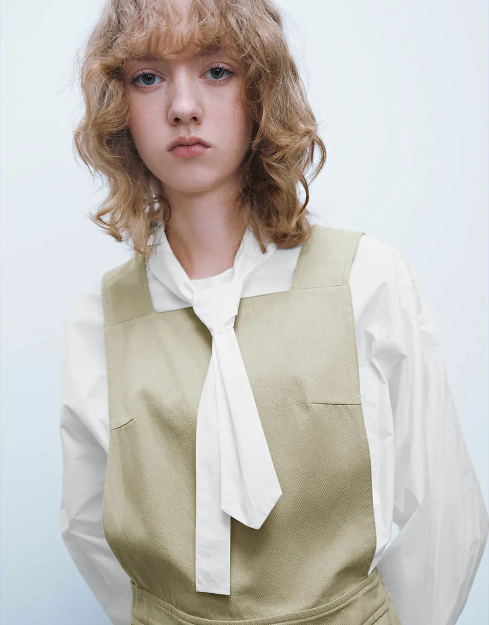 Pleated Sleeveless Square-cut Collar A-Line Dress sold by Urban Revivo product image thumbnail 4