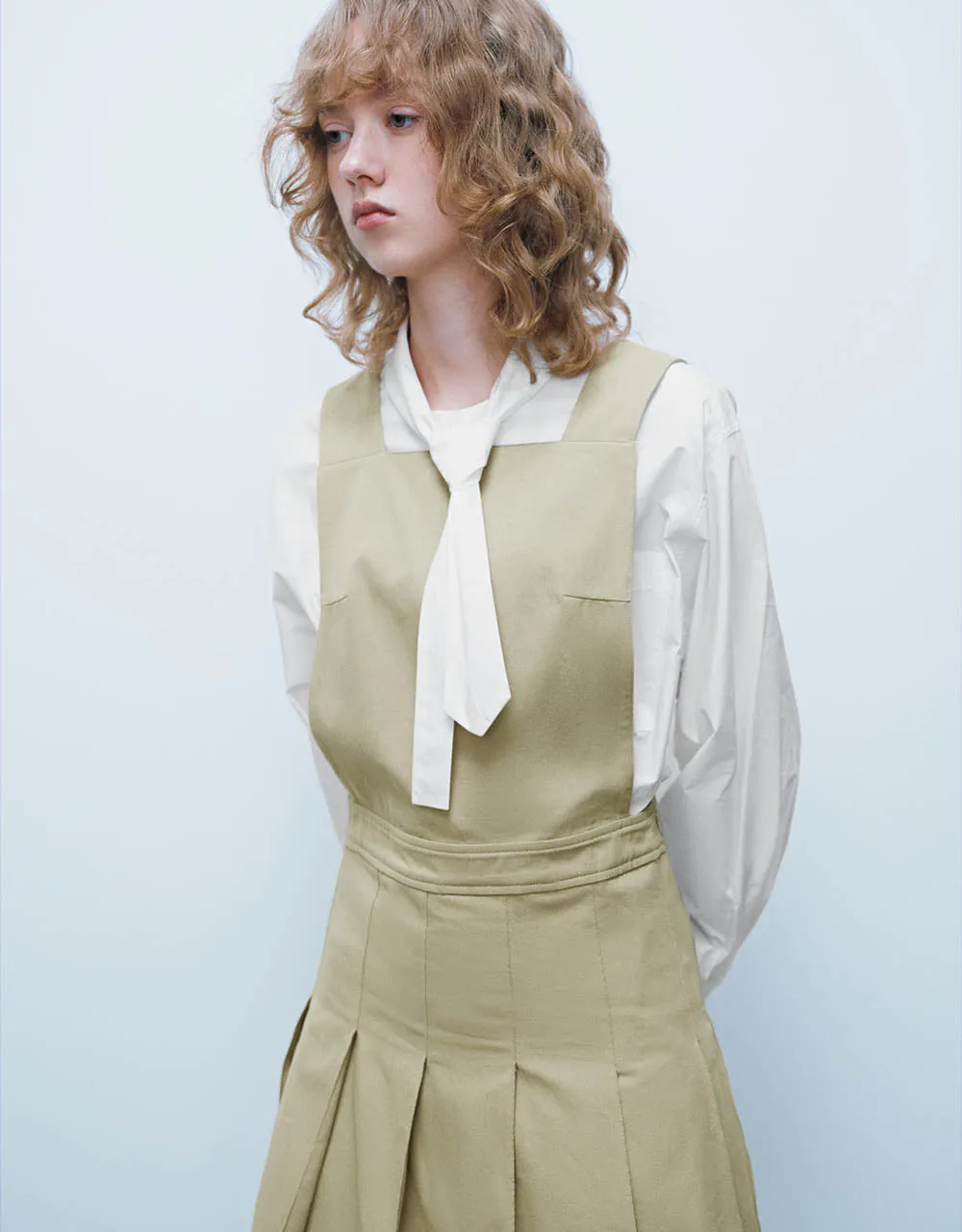 Pleated Sleeveless Square-cut Collar A-Line Dress sold by Urban Revivo product image thumbnail 3
