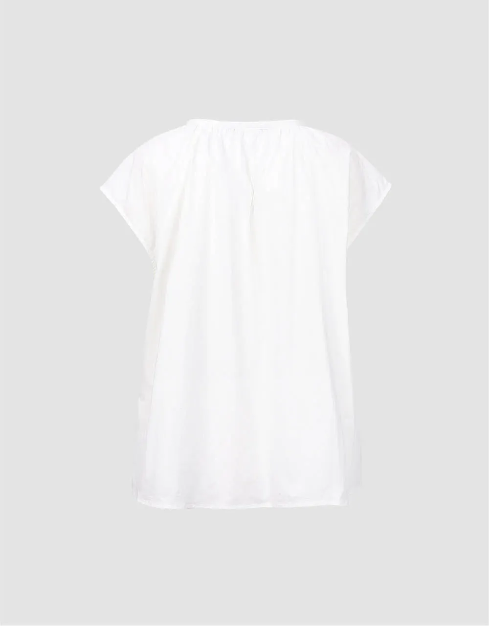 Sleeveless Loose V-Neck Shirt sold by Urban Revivo product image thumbnail 5