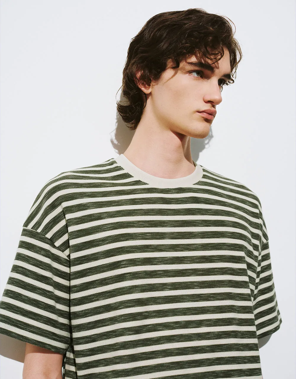 Striped Crew Neck Straight T-Shirt sold by Urban Revivo product image thumbnail 4