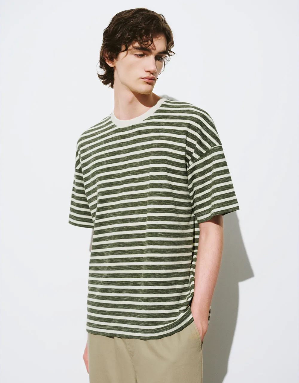 Striped Crew Neck Straight T-Shirt sold by Urban Revivo product image thumbnail 3