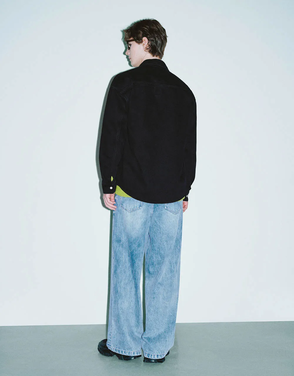 Button Up Loose Denim Shirt sold by Urban Revivo product image thumbnail 5