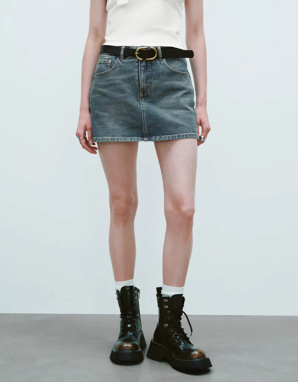 Mini Straight Denim Skirt With Belt sold by Urban Revivo product image thumbnail 2