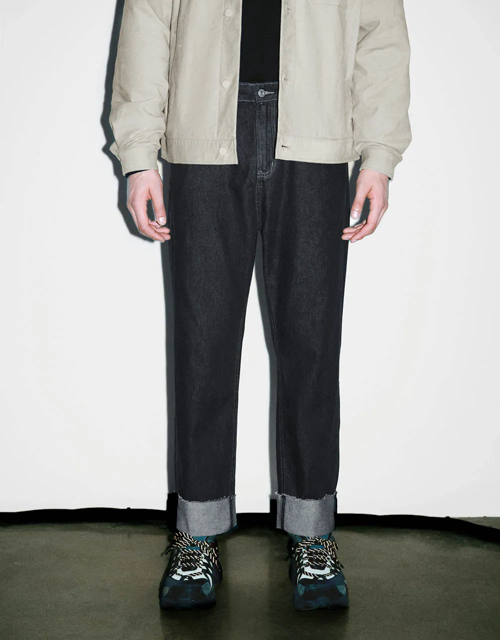 Loose Straight Jeans sold by Urban Revivo product image thumbnail 4