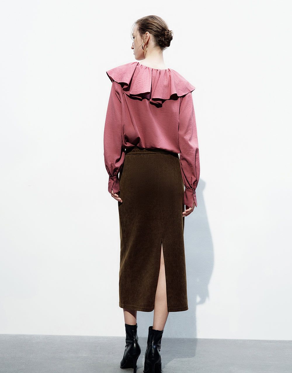 Elastic Waist Midi Straight Knitted Skirt sold by Urban Revivo product image thumbnail 5