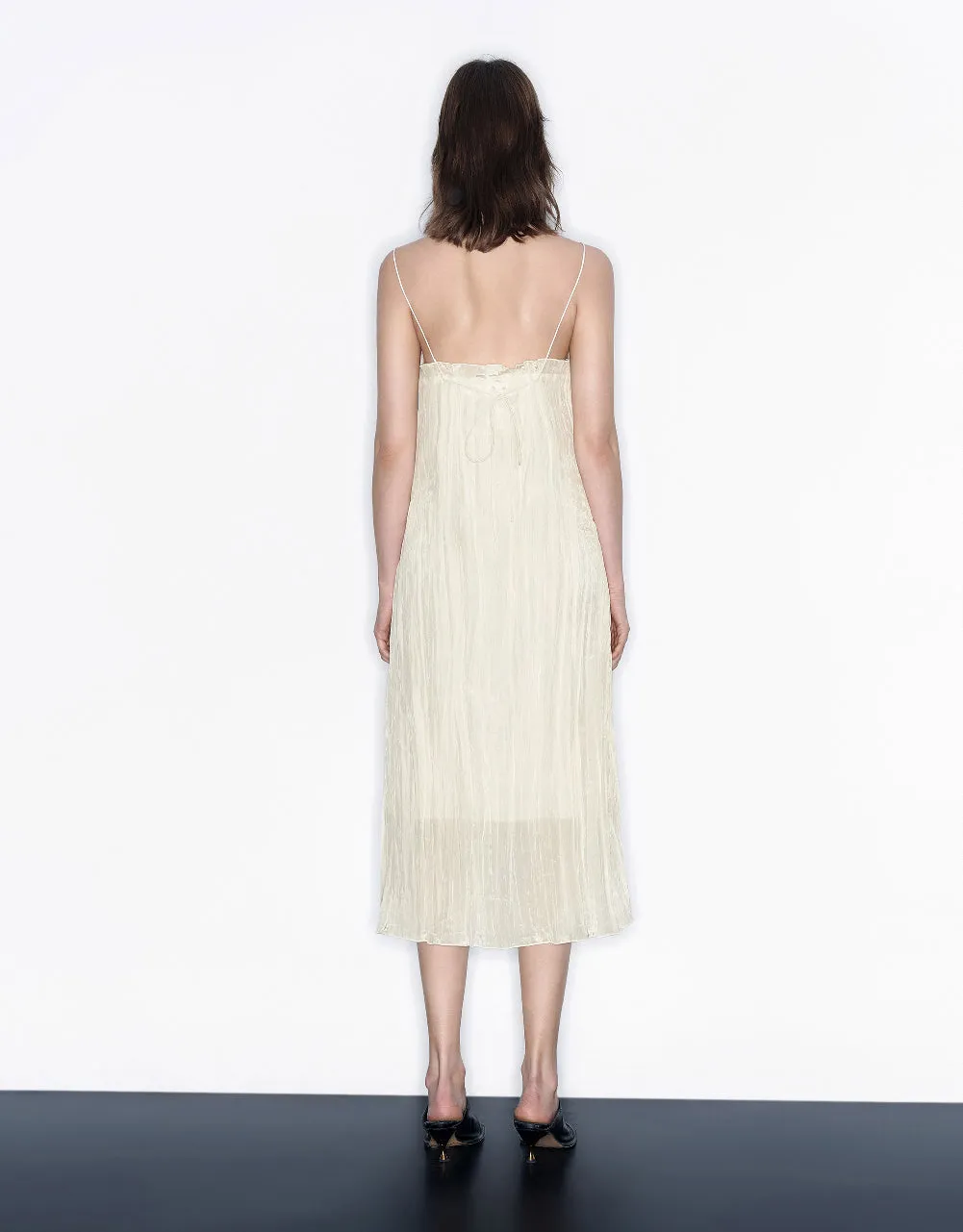 Square-cut Collar Straight Cami Dress sold by Urban Revivo product image thumbnail 4