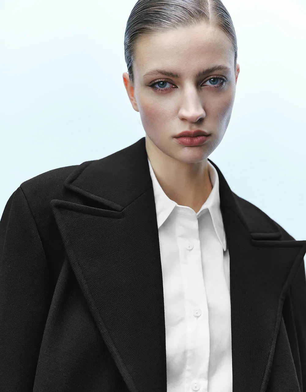 Peak Lapel Straight Tailored Blazer sold by Urban Revivo product image thumbnail 4