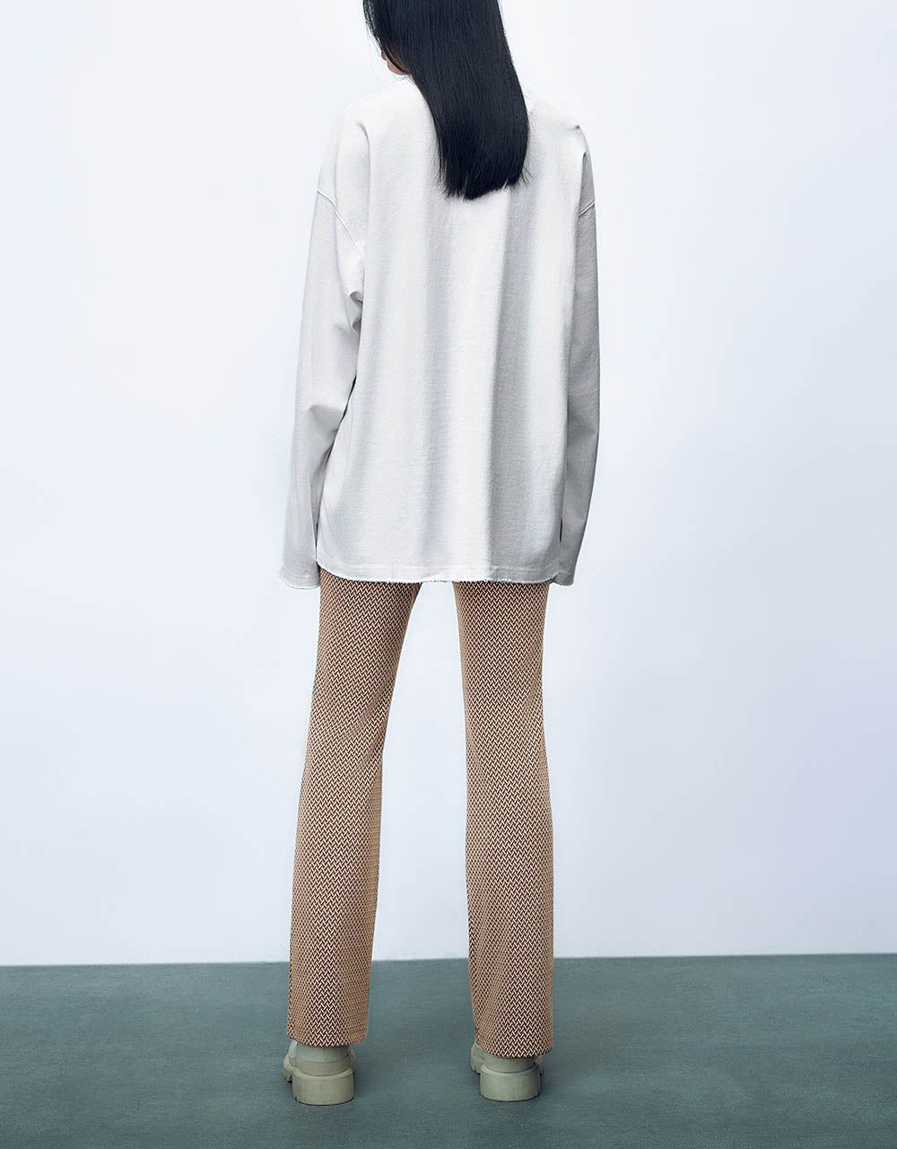 Crew Neck Knitted Loose T-Shirt sold by Urban Revivo product image thumbnail 4