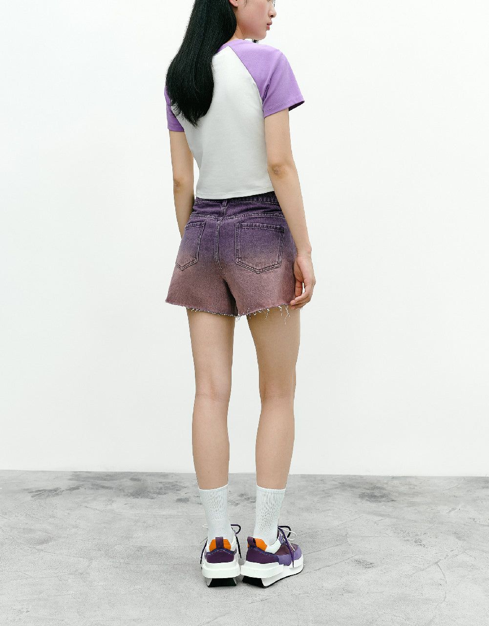 Woodpecker Printed Skinny T-Shirt sold by Urban Revivo product image thumbnail 4