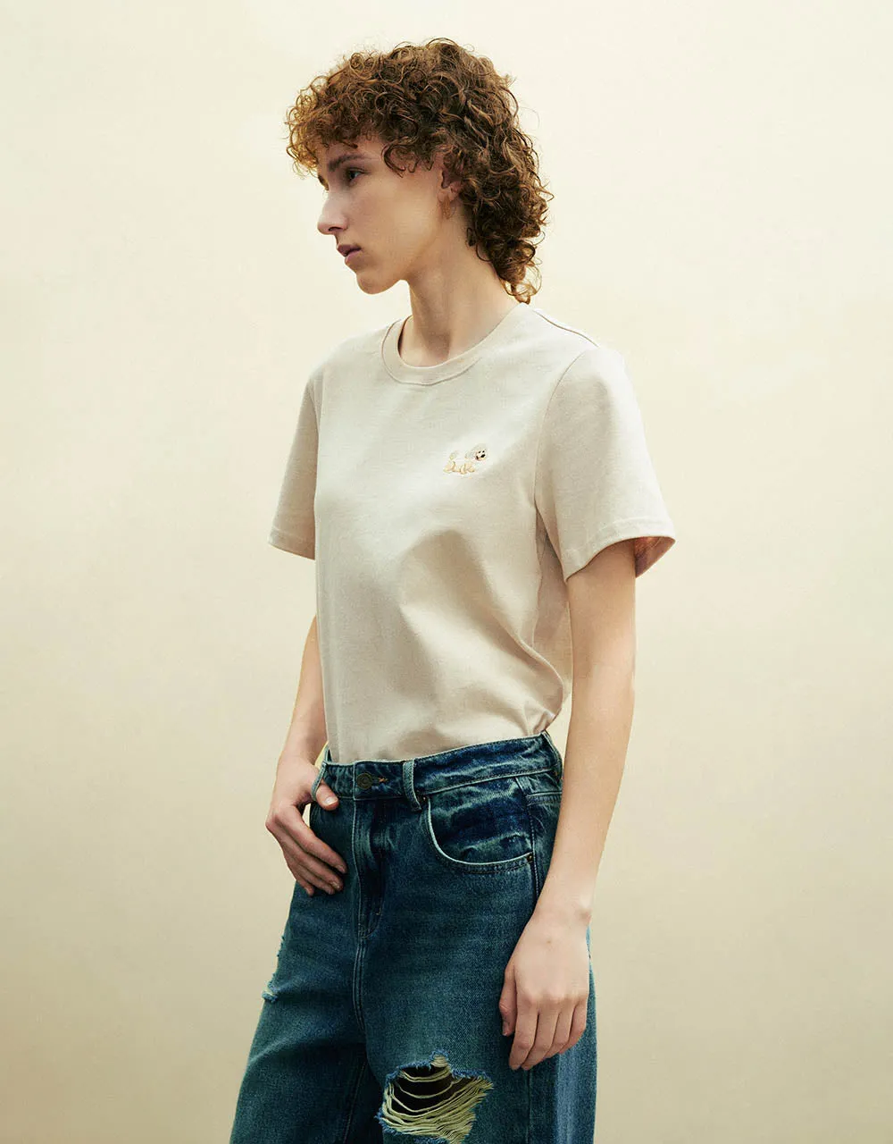 Crew Neck Straight T-Shirt sold by Urban Revivo product image thumbnail 3