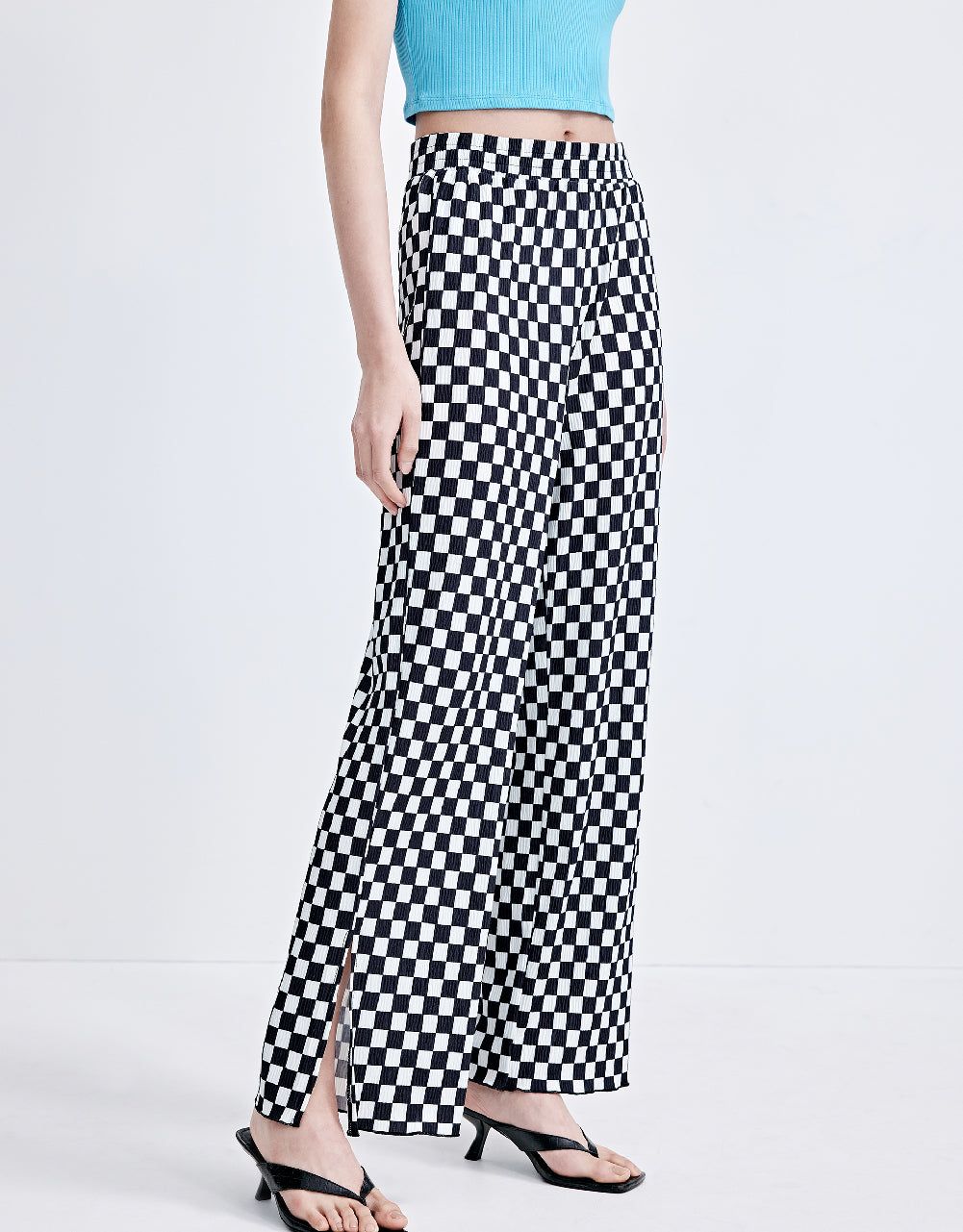 Checkered Wide Leg Pants sold by Urban Revivo product image thumbnail 4