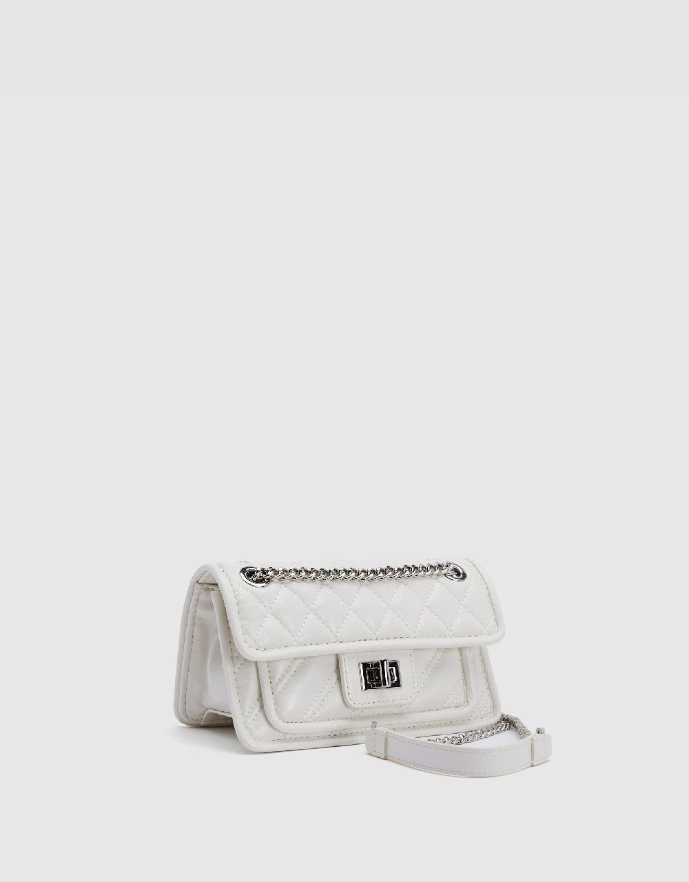 Quilted Chain Shoulder Bag sold by Urban Revivo product image thumbnail 2