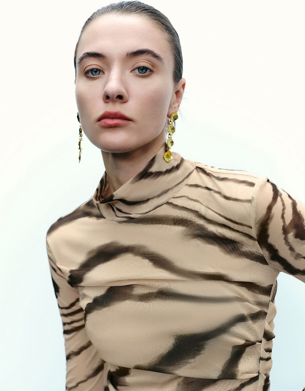 Printed Stand Collar Skinny T-Shirt sold by Urban Revivo product image thumbnail 5