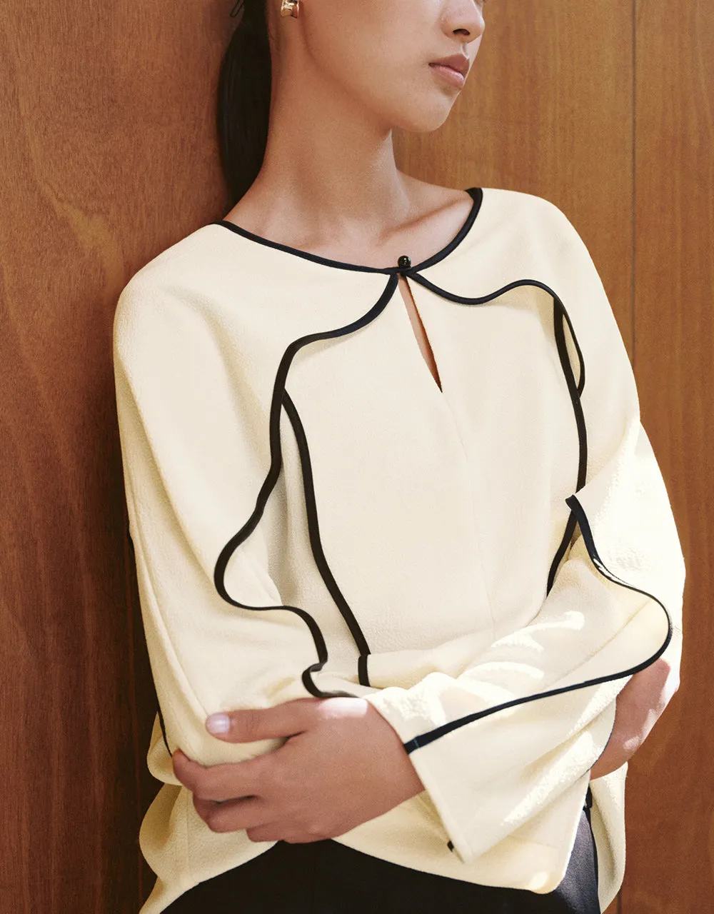 Crew Neck Overhead Shirt sold by Urban Revivo product image thumbnail 3