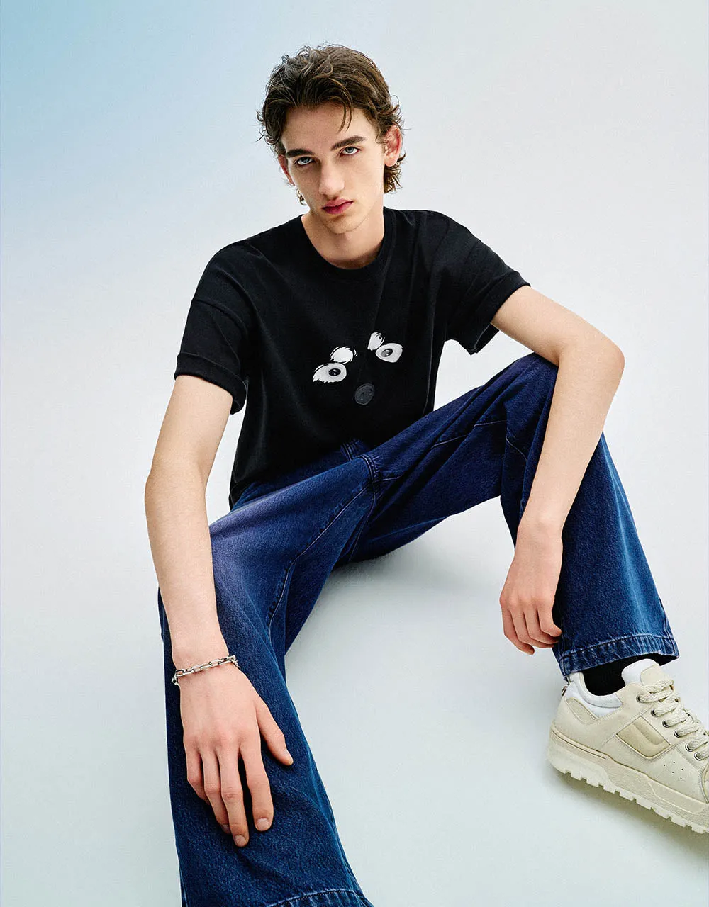 Crew Neck Loose T-Shirt sold by Urban Revivo product image thumbnail 3