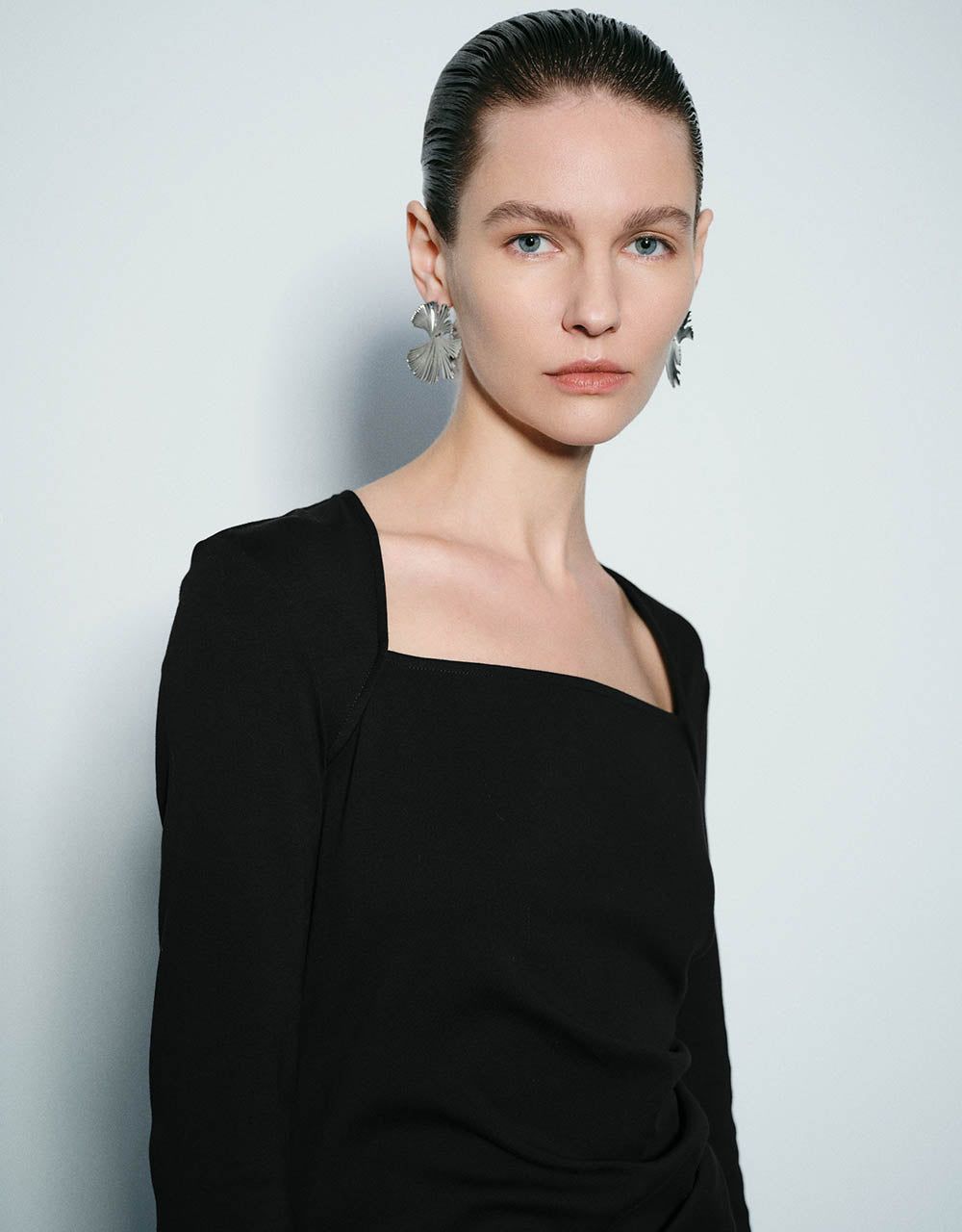 Ruched Square-cut Collar Skater Dress sold by Urban Revivo product image thumbnail 5