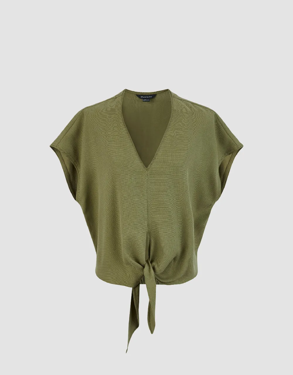 Raglan Sleeve V-Neck Overhead Shirt sold by Urban Revivo product image thumbnail 2