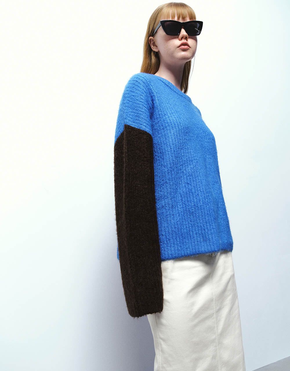 Colorblocks Crew Neck Sweater sold by Urban Revivo product image thumbnail 3