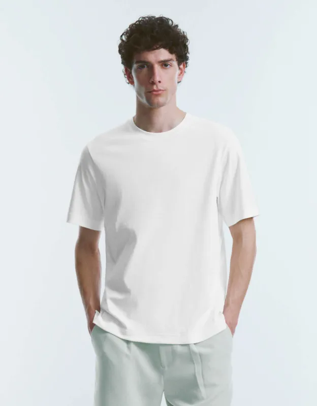 Crew Neck Knitted T-Shirt sold by Urban Revivo