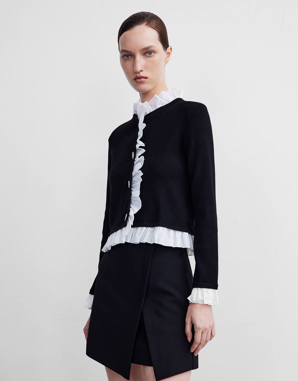Contrast Ruffled Hem Cardigan sold by Urban Revivo product image thumbnail 5