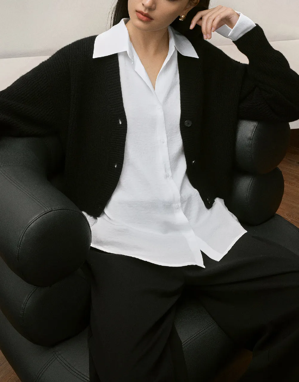 V-Neck Knitted Cardigan sold by Urban Revivo product image thumbnail 3