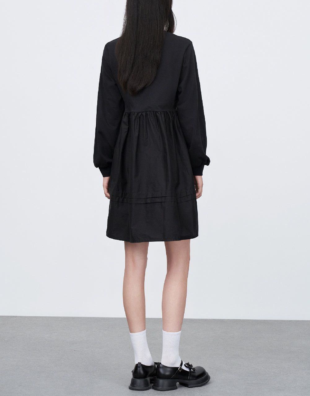 Two-Toned Crew Neck Skater Dress sold by Urban Revivo product image thumbnail 4