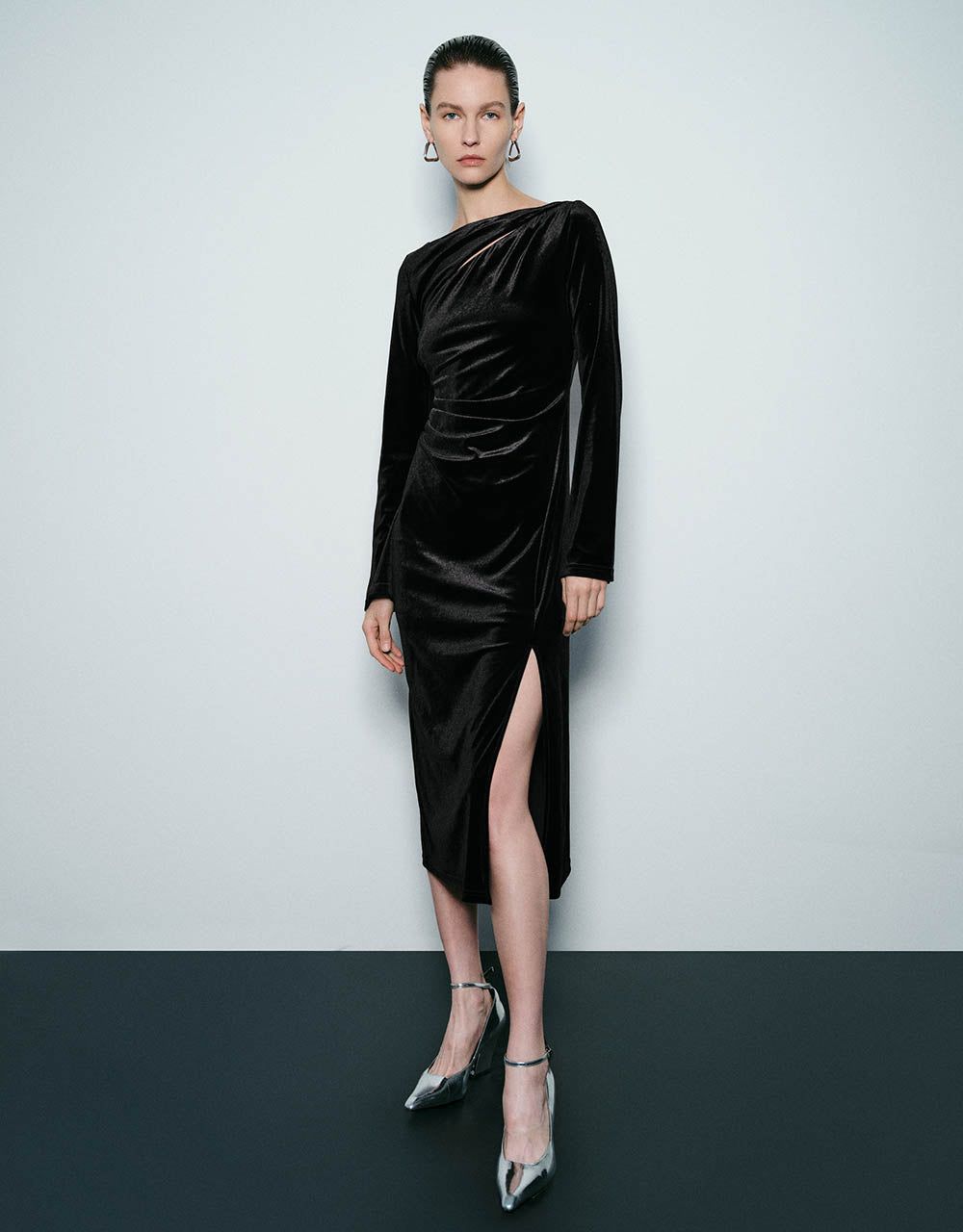 Off-Shoulder Skinny Dress sold by Urban Revivo