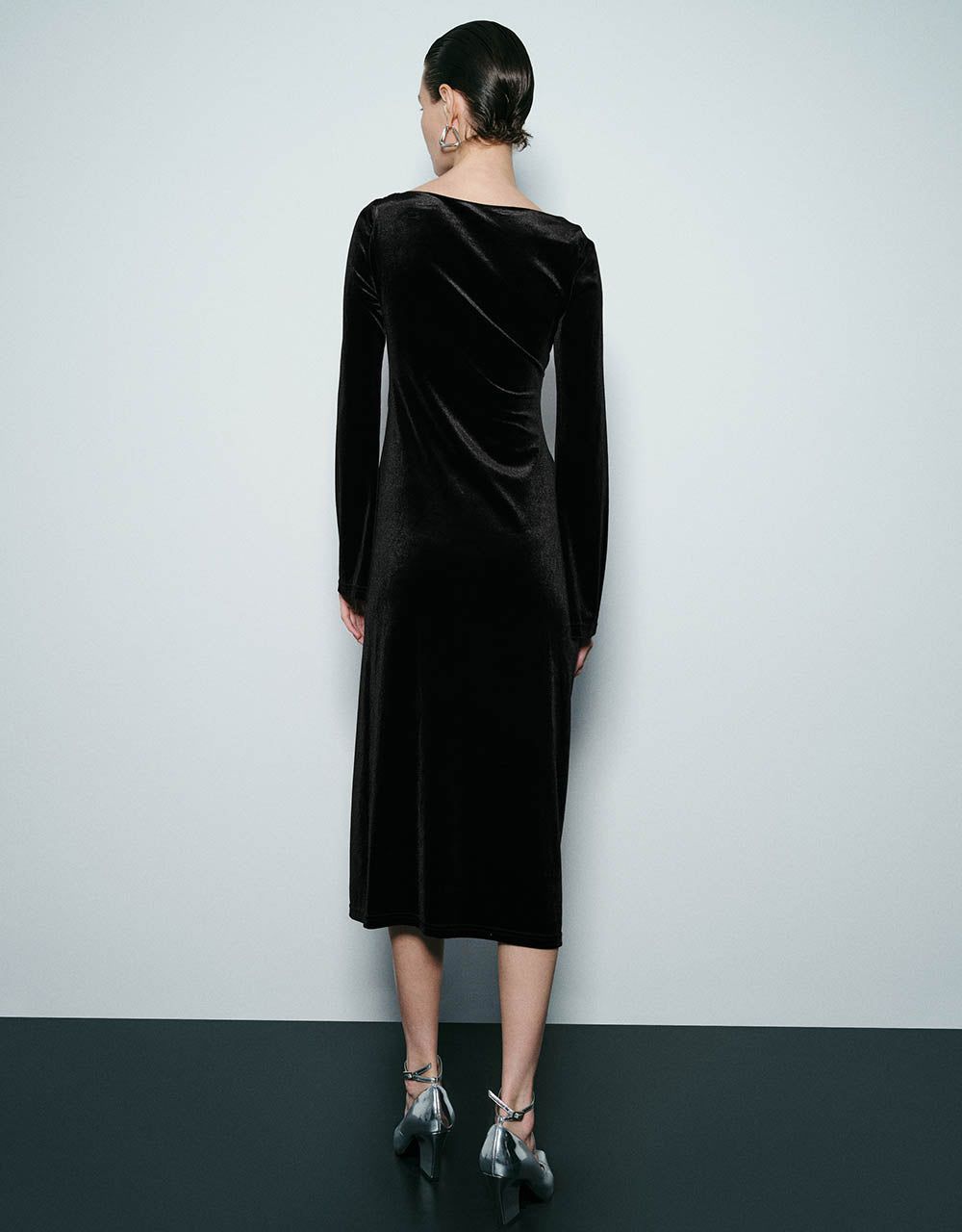 Off-Shoulder Skinny Dress sold by Urban Revivo product image thumbnail 4