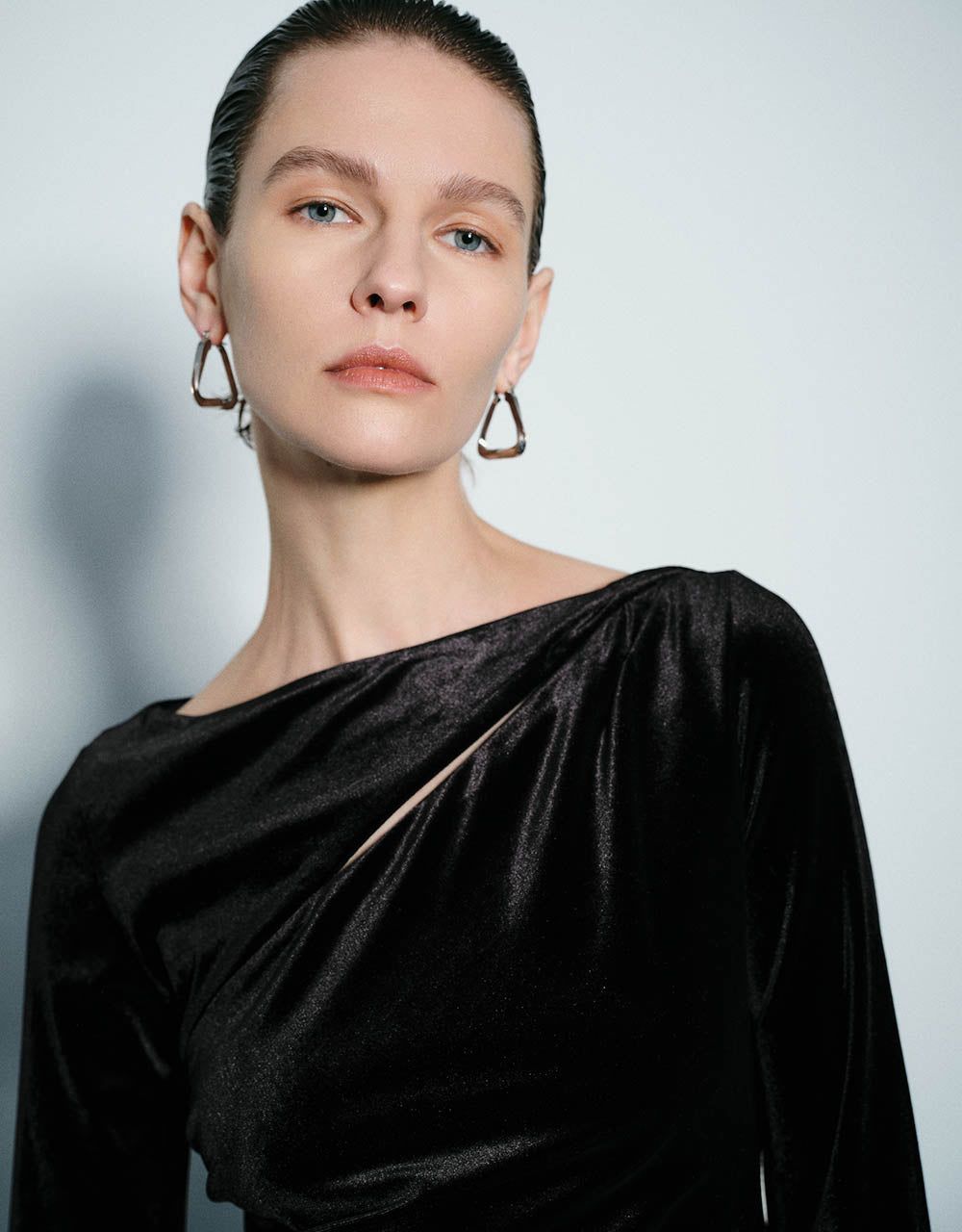 Off-Shoulder Skinny Dress sold by Urban Revivo product image thumbnail 5