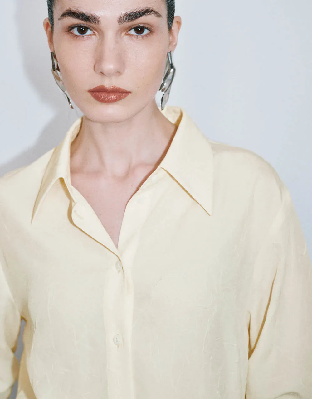 Button Up Straight Shirt sold by Urban Revivo product image thumbnail 4