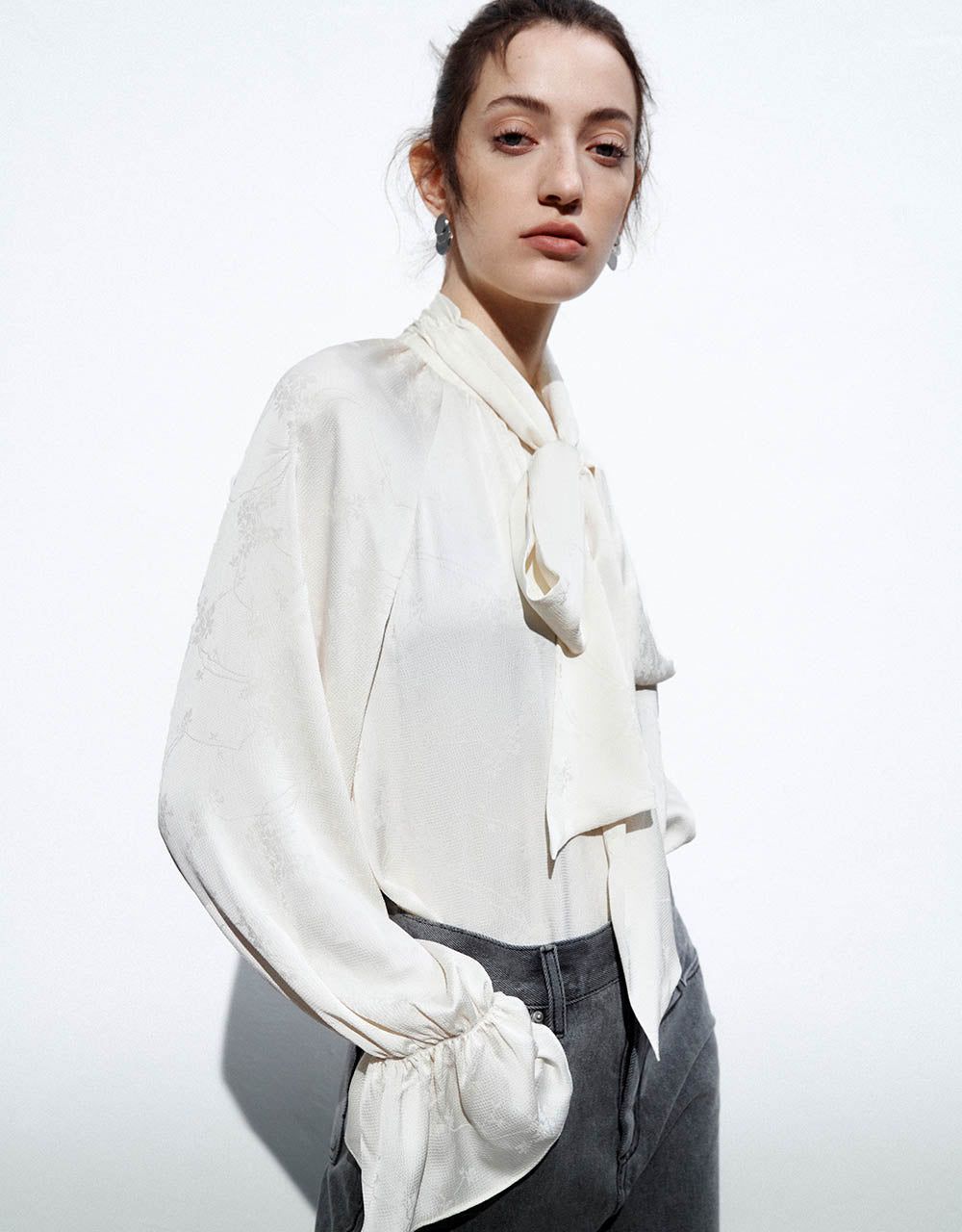 Textured Overhead Shirt With Tie sold by Urban Revivo product image thumbnail 3