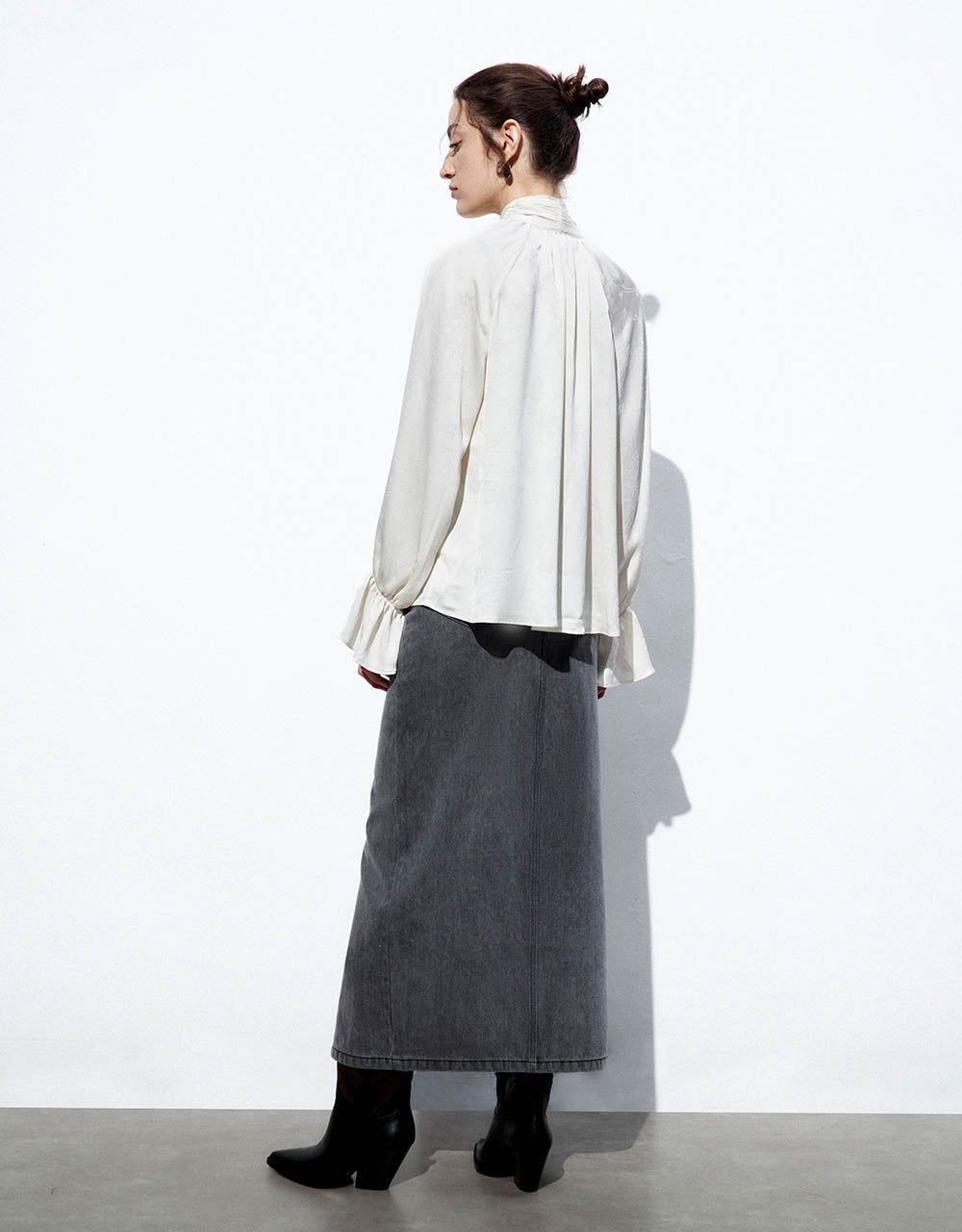 Textured Overhead Shirt With Tie sold by Urban Revivo product image thumbnail 4