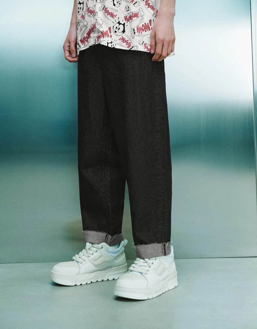 Rolled Up Hem Straight Jeans sold by Urban Revivo product image thumbnail 4