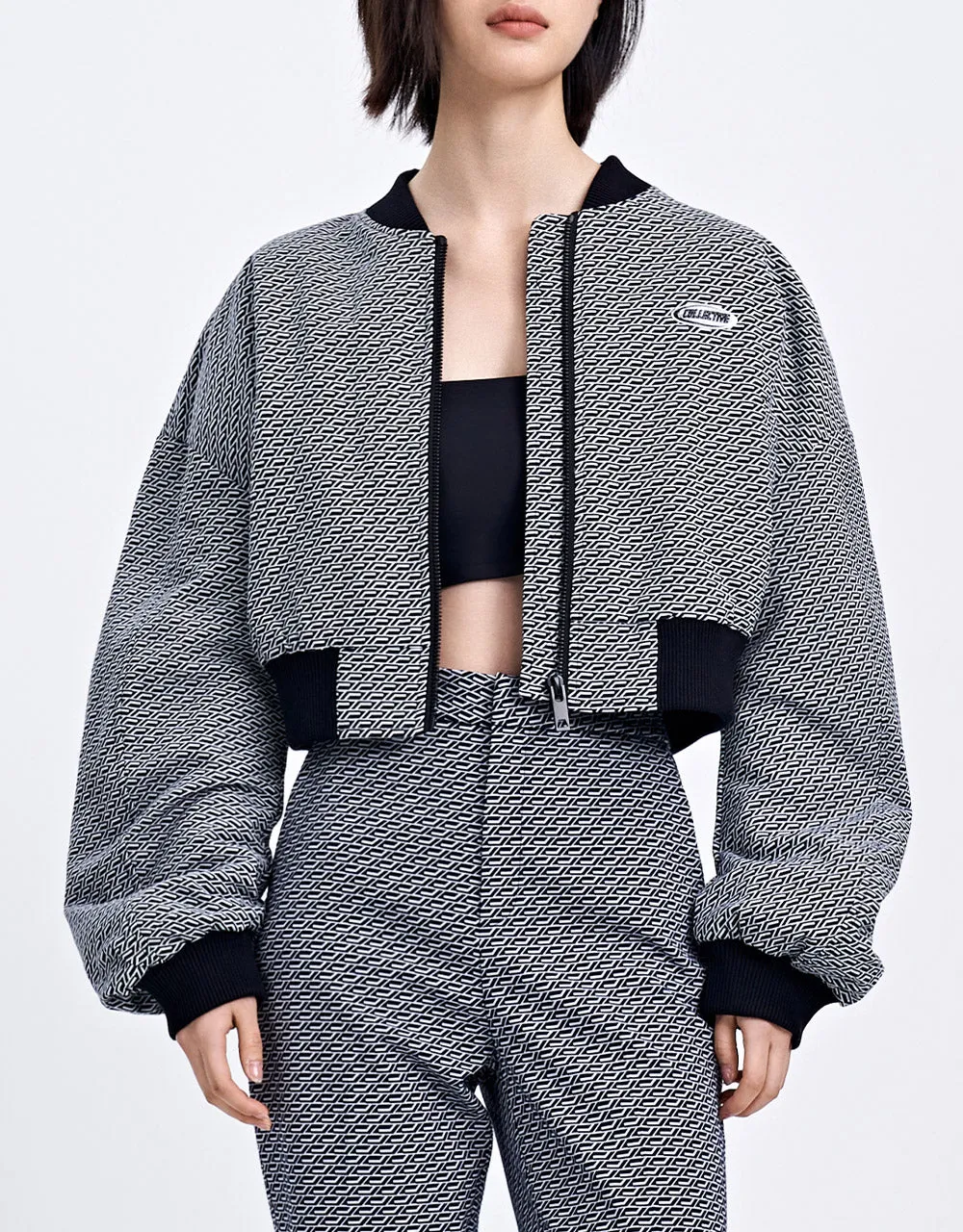 Letter Detail Geo Print Puffer Jacket sold by Urban Revivo product image thumbnail 2