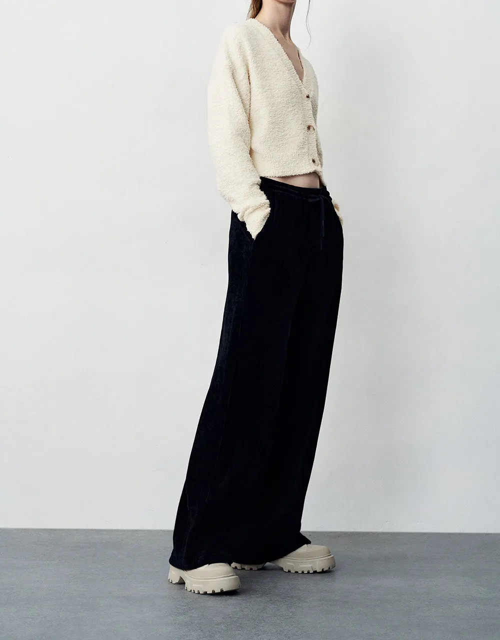 Drawstring Waist Knitted Straight Pants sold by Urban Revivo product image thumbnail 4