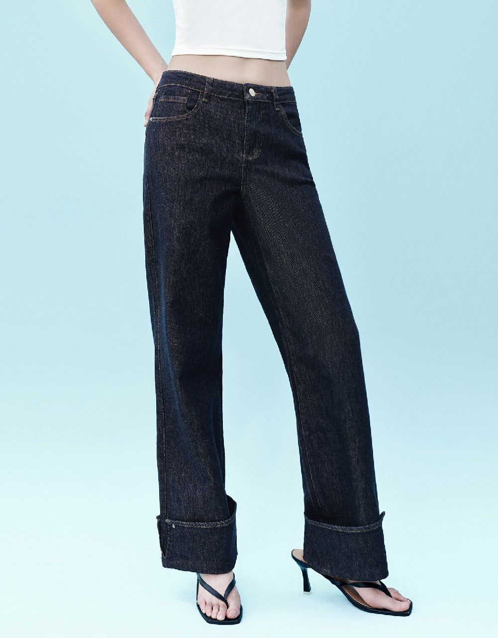 Roll Up Hem Straight Jeans sold by Urban Revivo product image thumbnail 4
