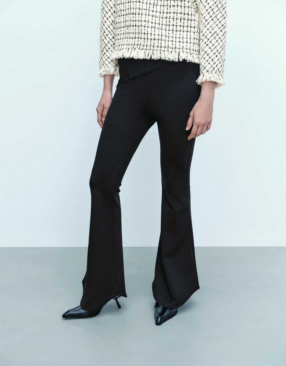 Knitted Flare Pants sold by Urban Revivo product image thumbnail 4