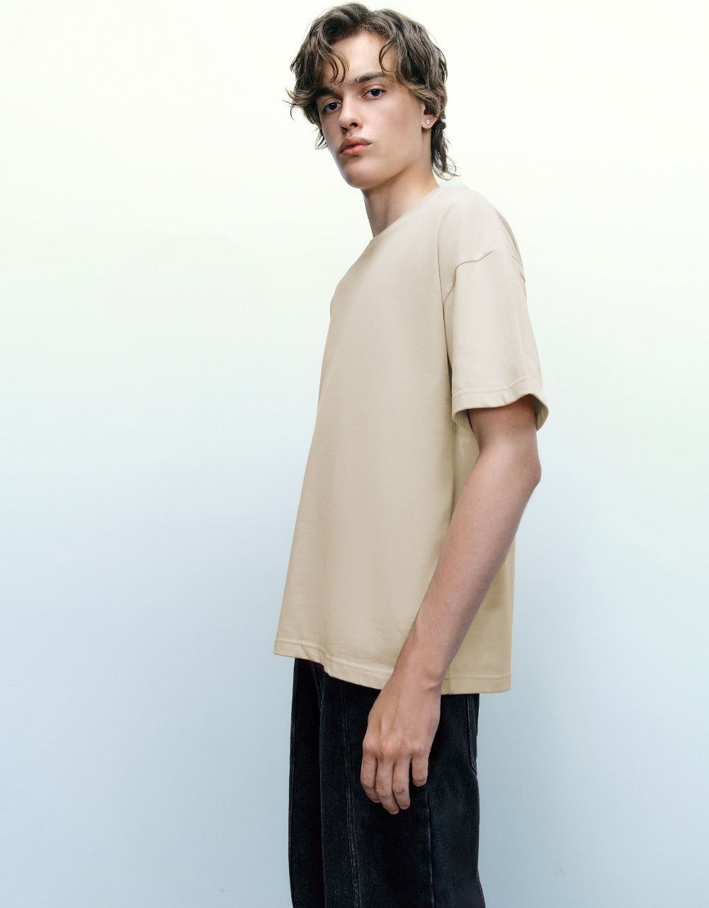 Drop Shoulder Sleeve Crew Neck T-Shirt sold by Urban Revivo product image thumbnail 4