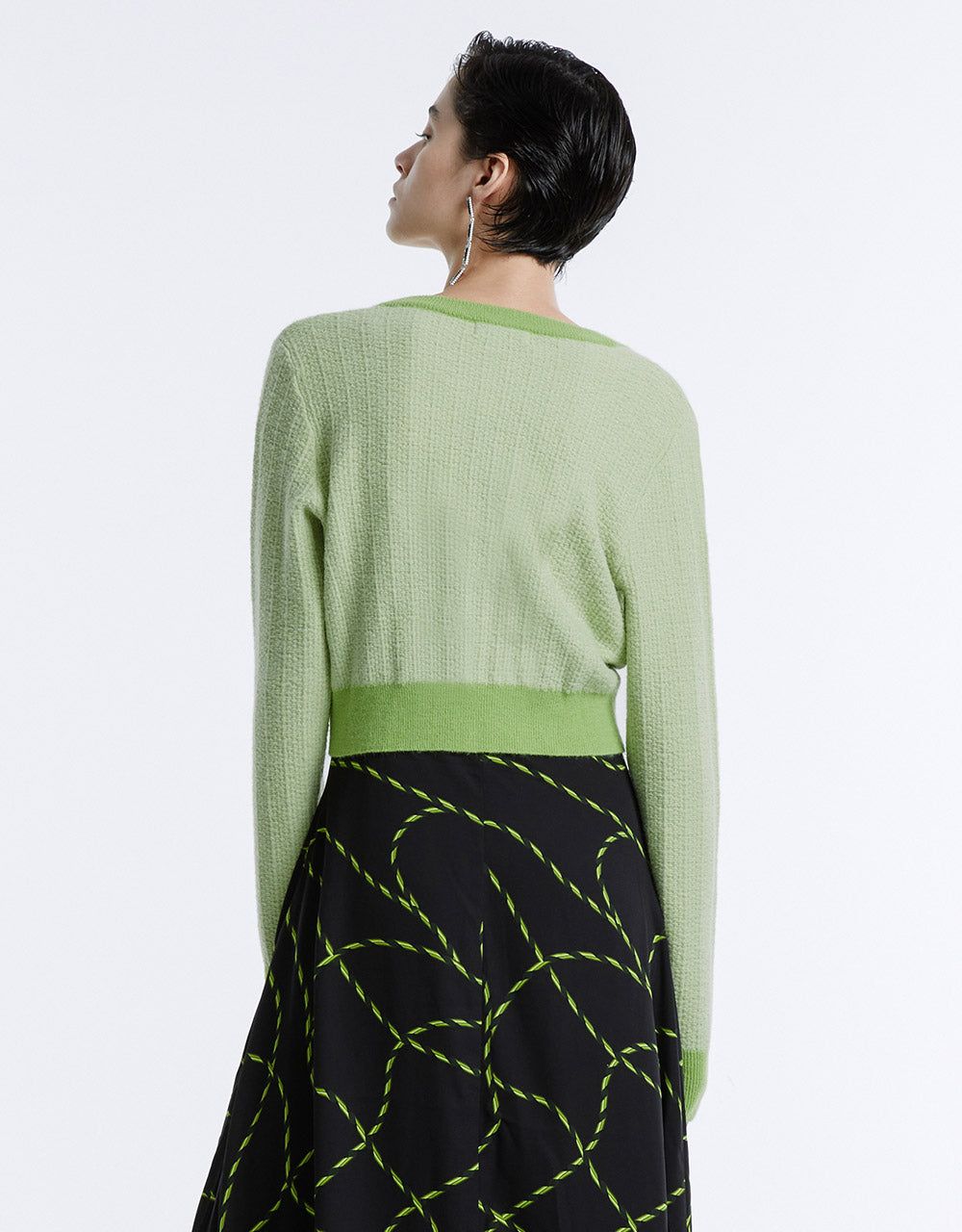 Contrast Trim Cropped Cardigan sold by Urban Revivo product image thumbnail 4