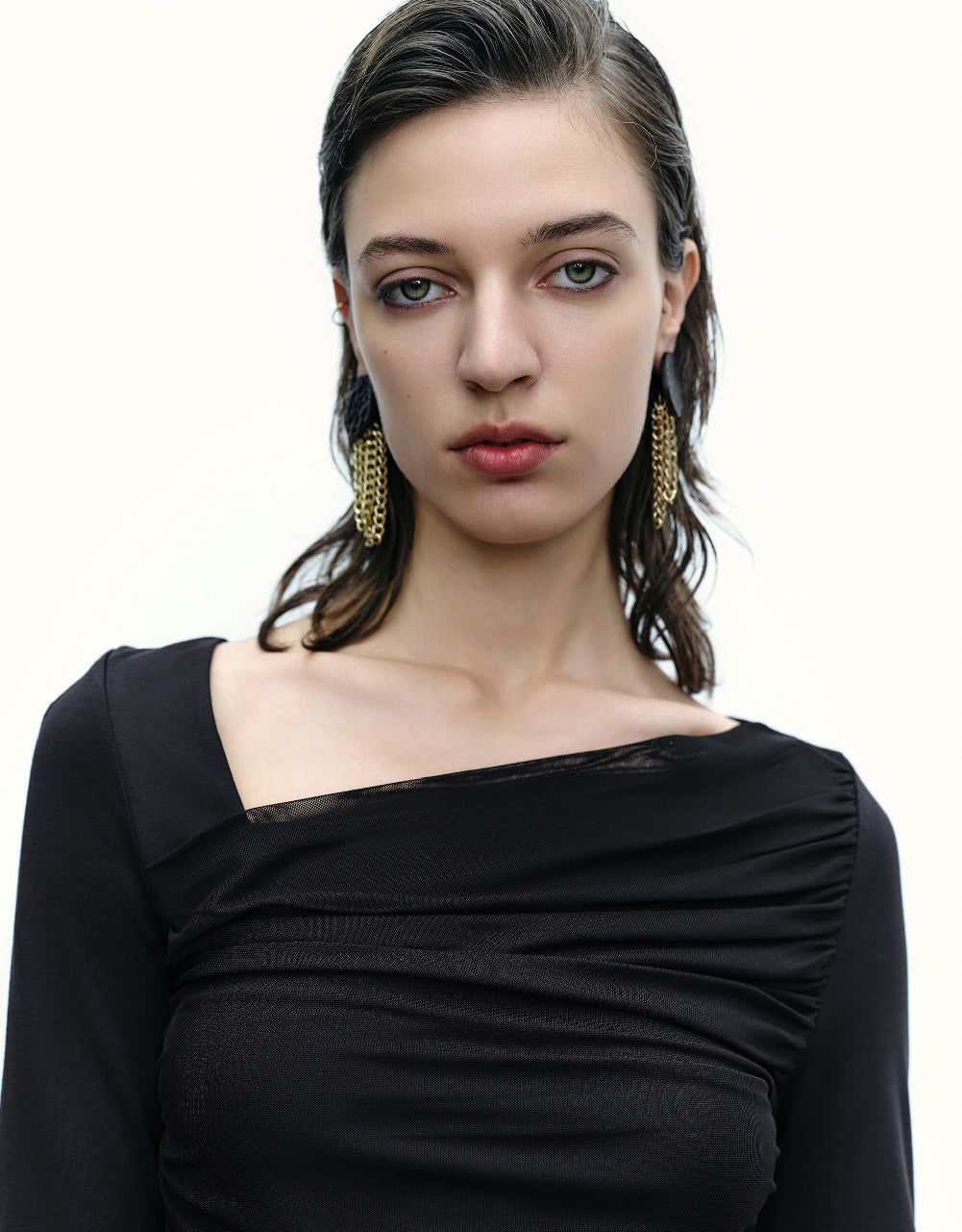 Ruched One Shoulder Skinny T-Shirt sold by Urban Revivo product image thumbnail 5