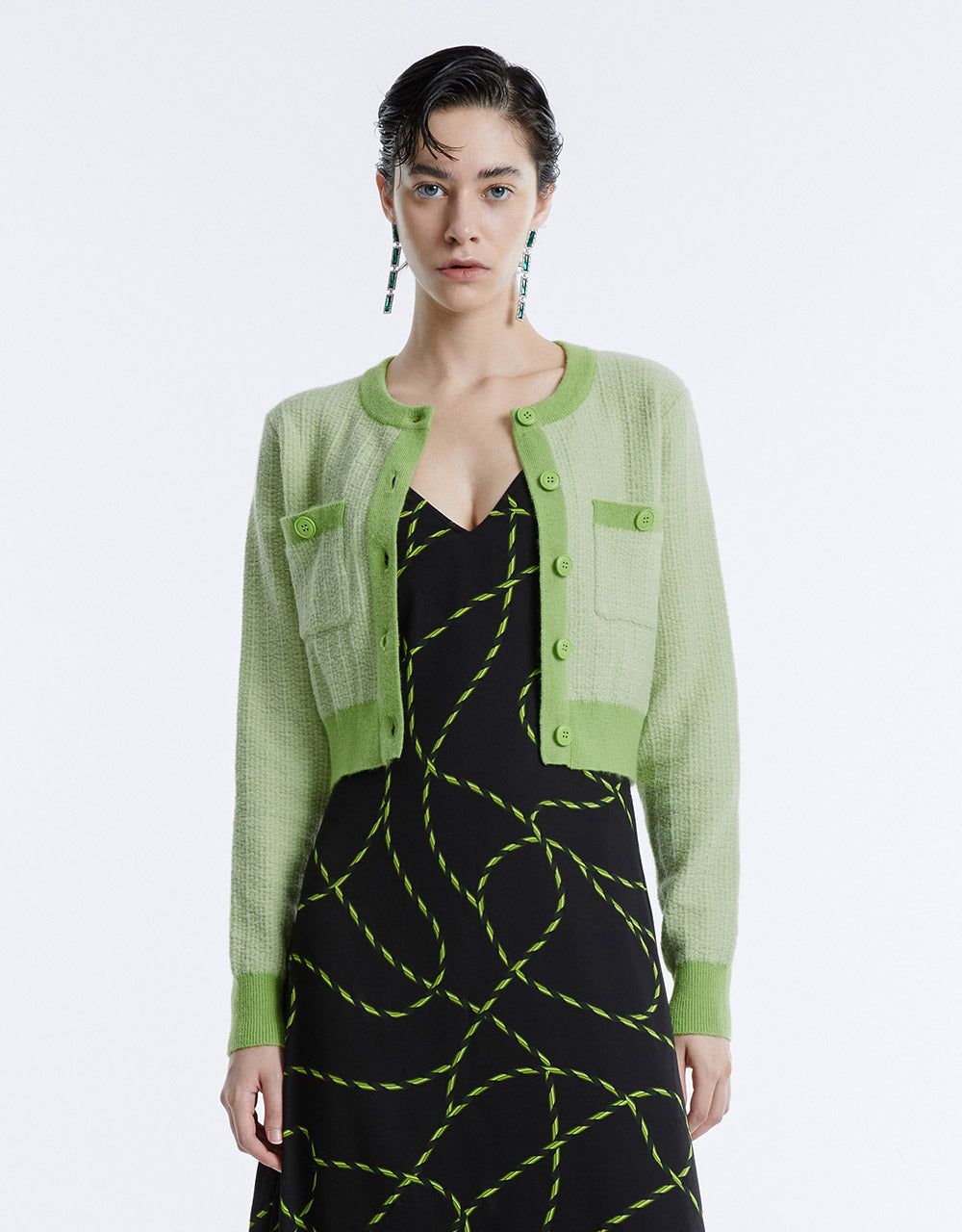 Contrast Trim Cropped Cardigan sold by Urban Revivo product image thumbnail 3